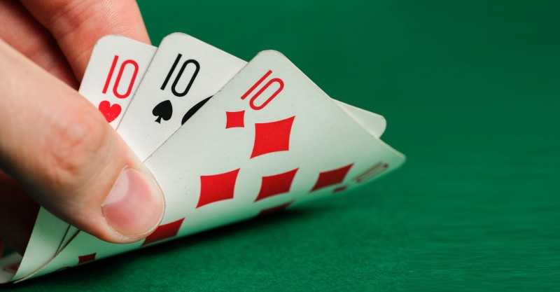 How to Play Three-card Poker
